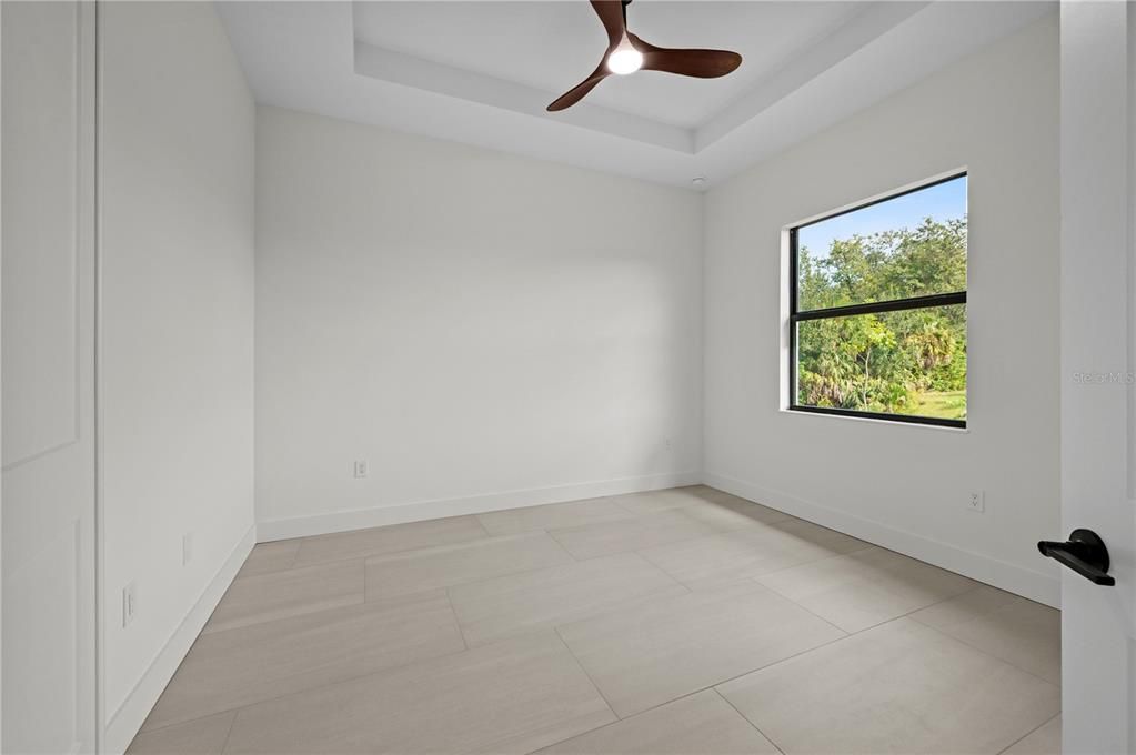 For Sale: $479,500 (4 beds, 2 baths, 1906 Square Feet)