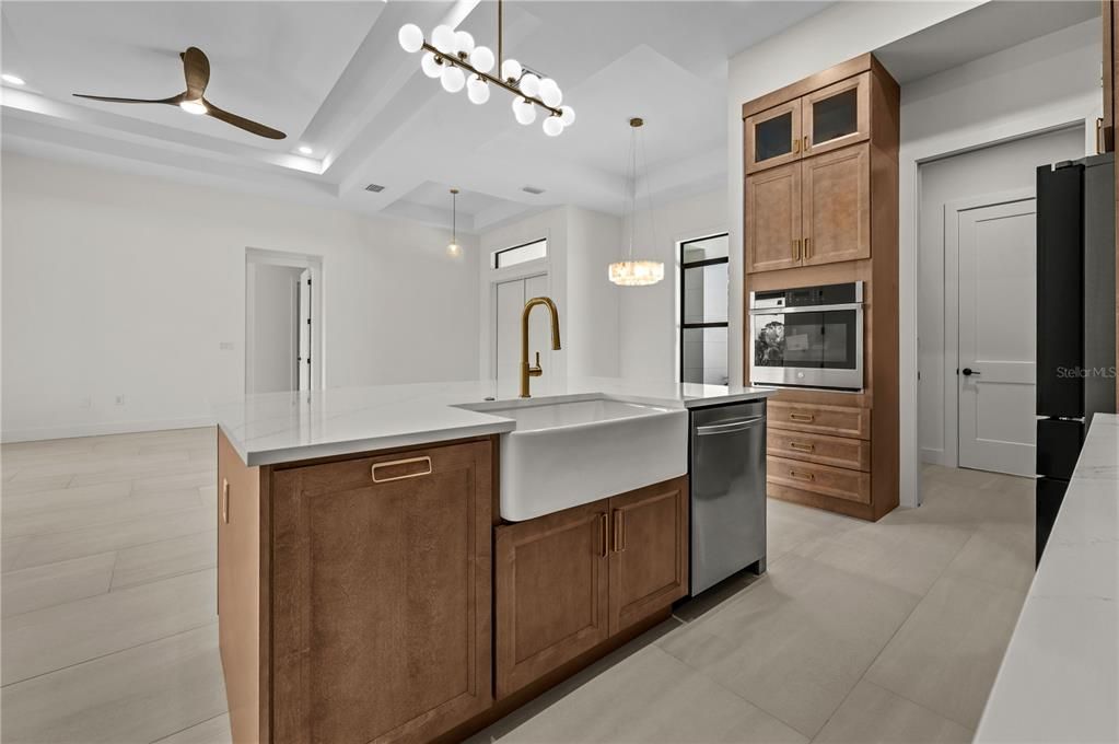 For Sale: $479,500 (4 beds, 2 baths, 1906 Square Feet)