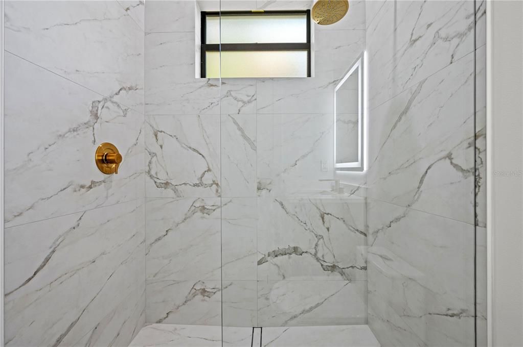 For Sale: $479,500 (4 beds, 2 baths, 1906 Square Feet)