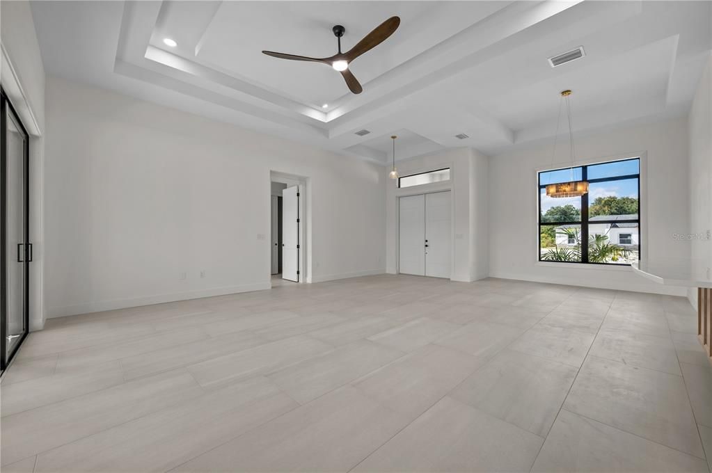 For Sale: $479,500 (4 beds, 2 baths, 1906 Square Feet)