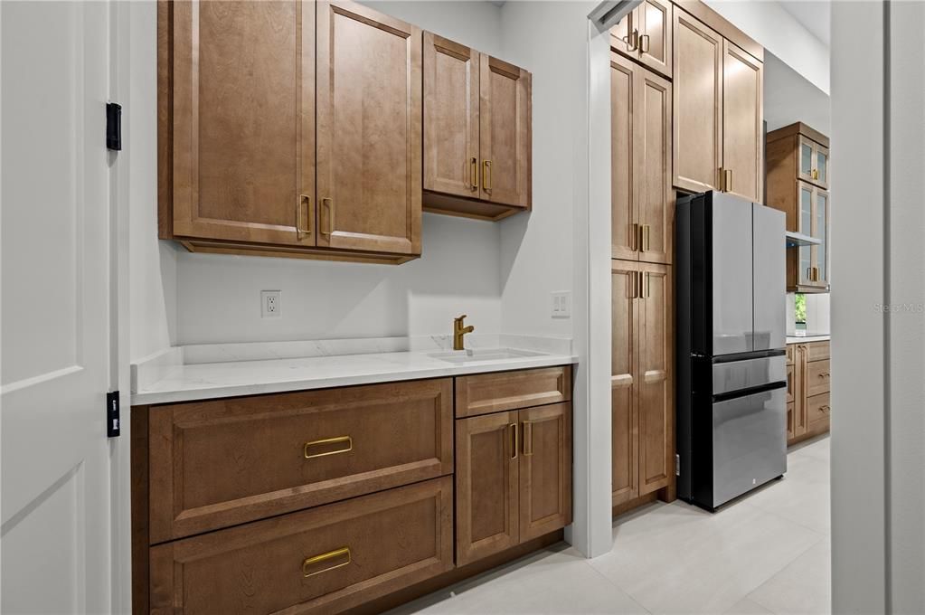 For Sale: $479,500 (4 beds, 2 baths, 1906 Square Feet)