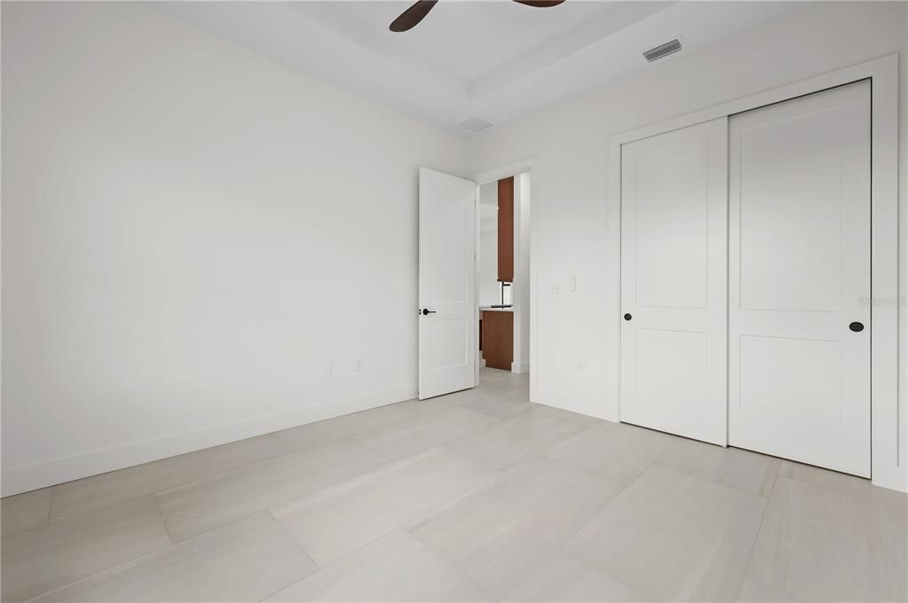 For Sale: $479,500 (4 beds, 2 baths, 1906 Square Feet)