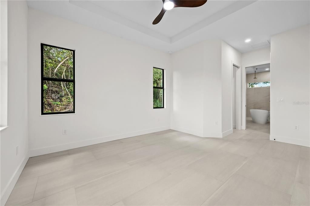 For Sale: $479,500 (4 beds, 2 baths, 1906 Square Feet)