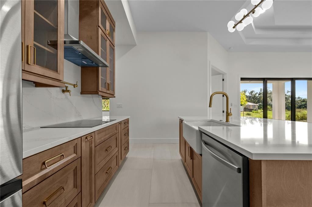 For Sale: $479,500 (4 beds, 2 baths, 1906 Square Feet)