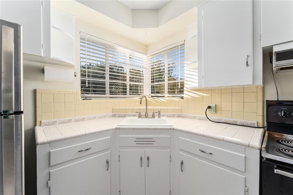 Active With Contract: $499,900 (4 beds, 2 baths, 2315 Square Feet)