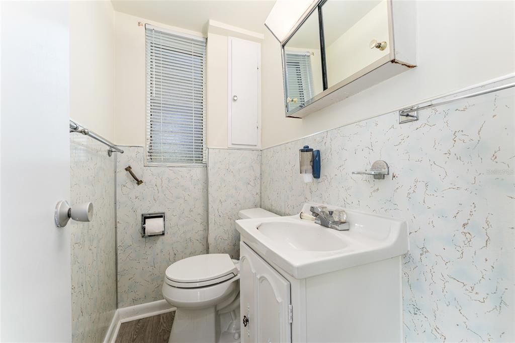 Active With Contract: $499,900 (4 beds, 2 baths, 2315 Square Feet)