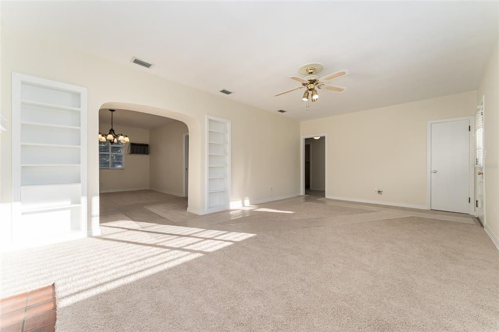 Active With Contract: $499,900 (4 beds, 2 baths, 2315 Square Feet)