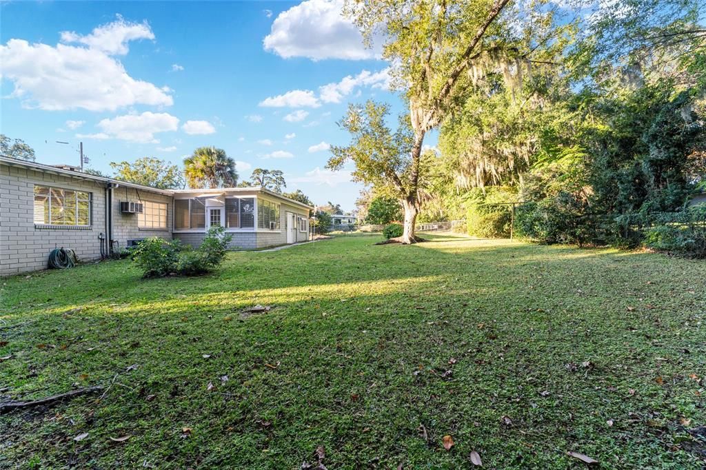 Active With Contract: $499,900 (4 beds, 2 baths, 2315 Square Feet)