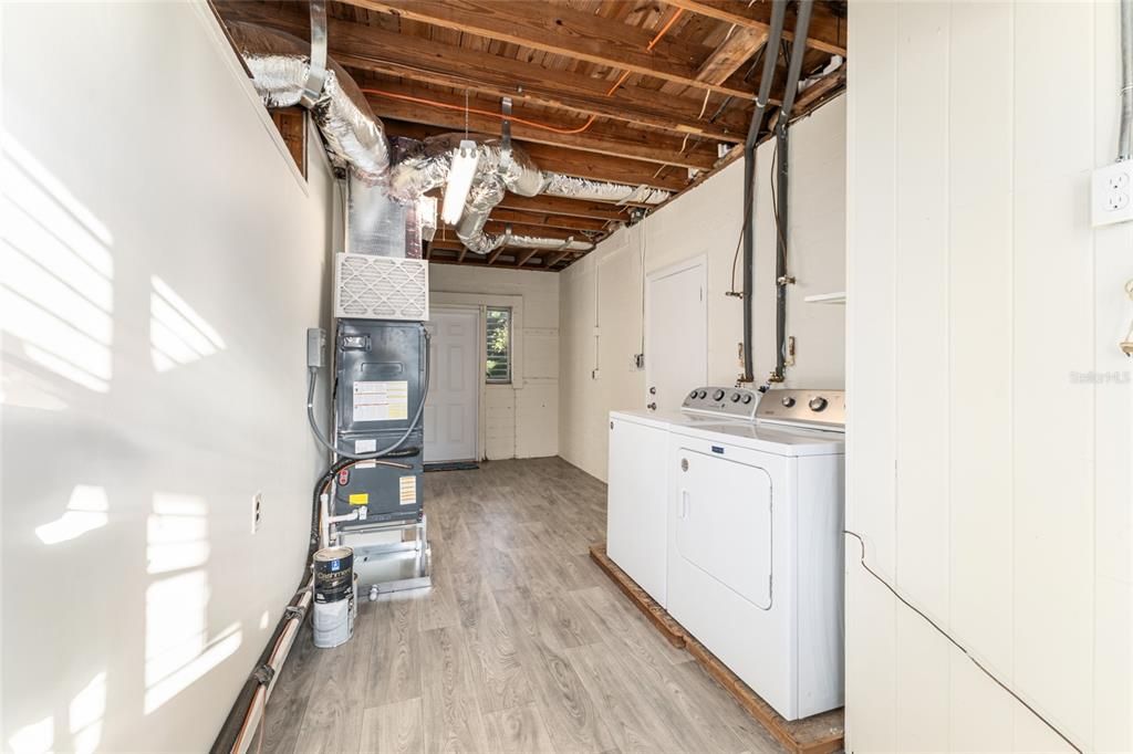 Active With Contract: $499,900 (4 beds, 2 baths, 2315 Square Feet)