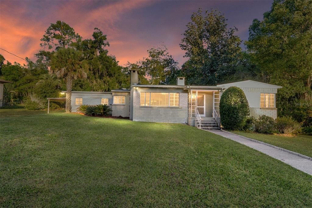 Active With Contract: $499,900 (4 beds, 2 baths, 2315 Square Feet)