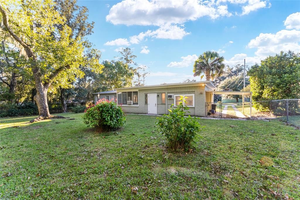 Active With Contract: $499,900 (4 beds, 2 baths, 2315 Square Feet)