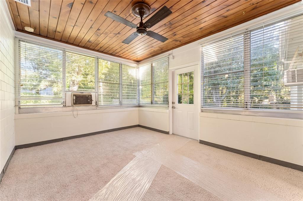 Active With Contract: $499,900 (4 beds, 2 baths, 2315 Square Feet)