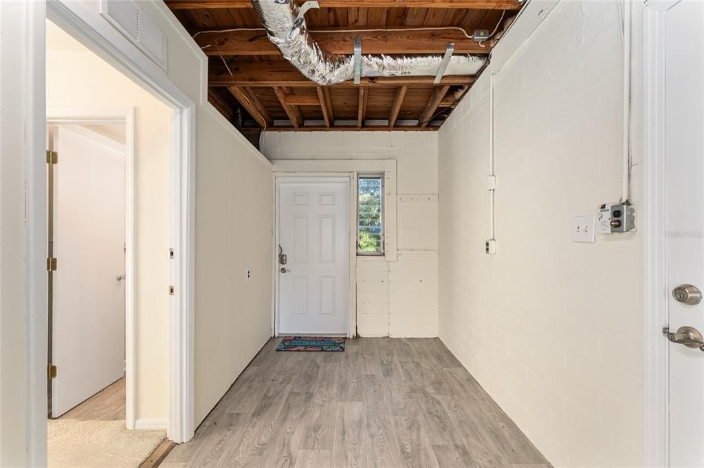 Active With Contract: $499,900 (4 beds, 2 baths, 2315 Square Feet)