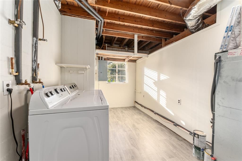 Active With Contract: $499,900 (4 beds, 2 baths, 2315 Square Feet)