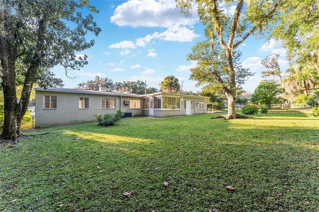 Active With Contract: $499,900 (4 beds, 2 baths, 2315 Square Feet)