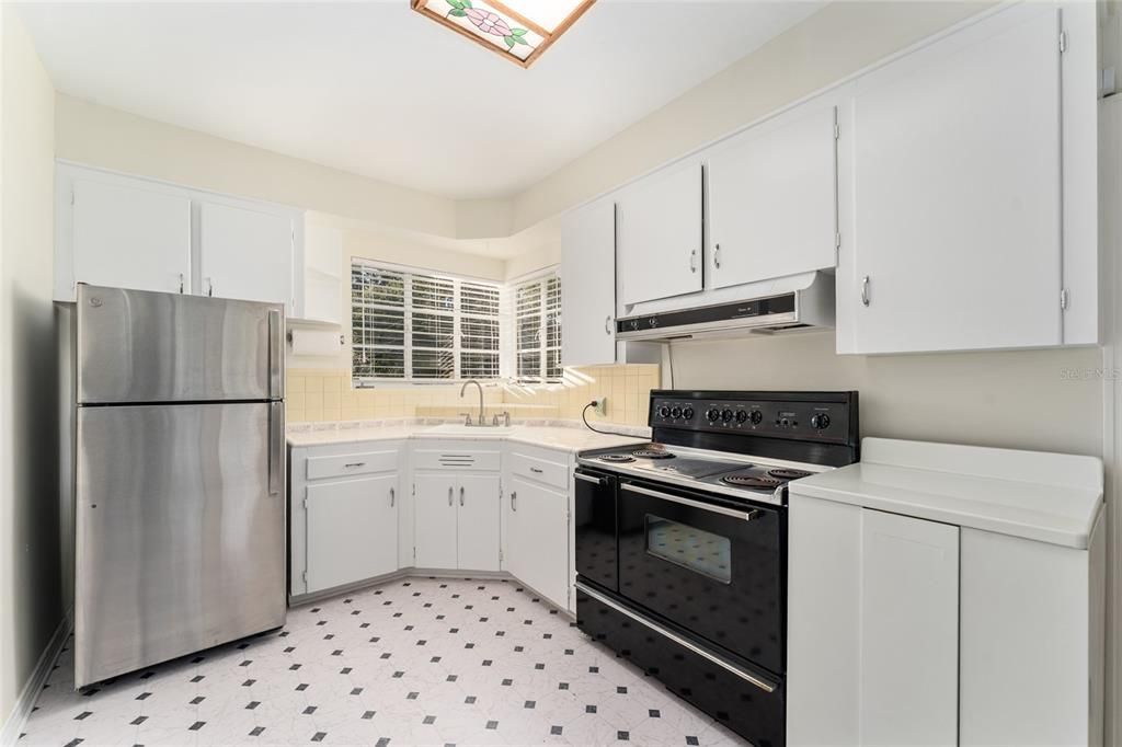 Active With Contract: $499,900 (4 beds, 2 baths, 2315 Square Feet)