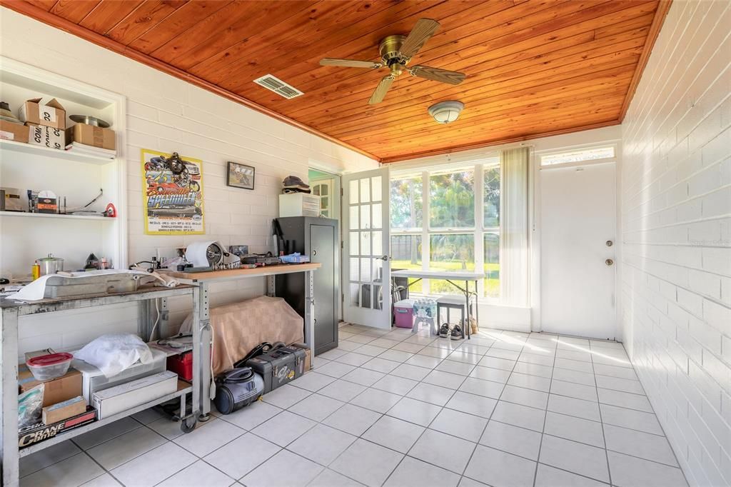 Active With Contract: $259,000 (2 beds, 1 baths, 1162 Square Feet)