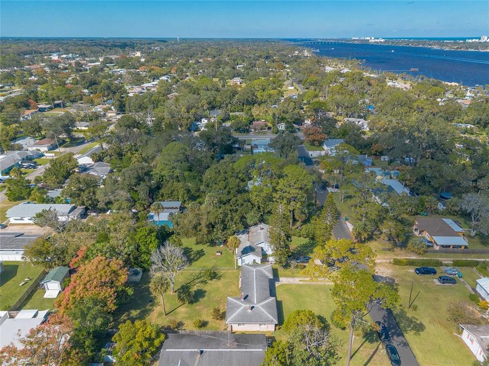 Active With Contract: $259,000 (2 beds, 1 baths, 1162 Square Feet)