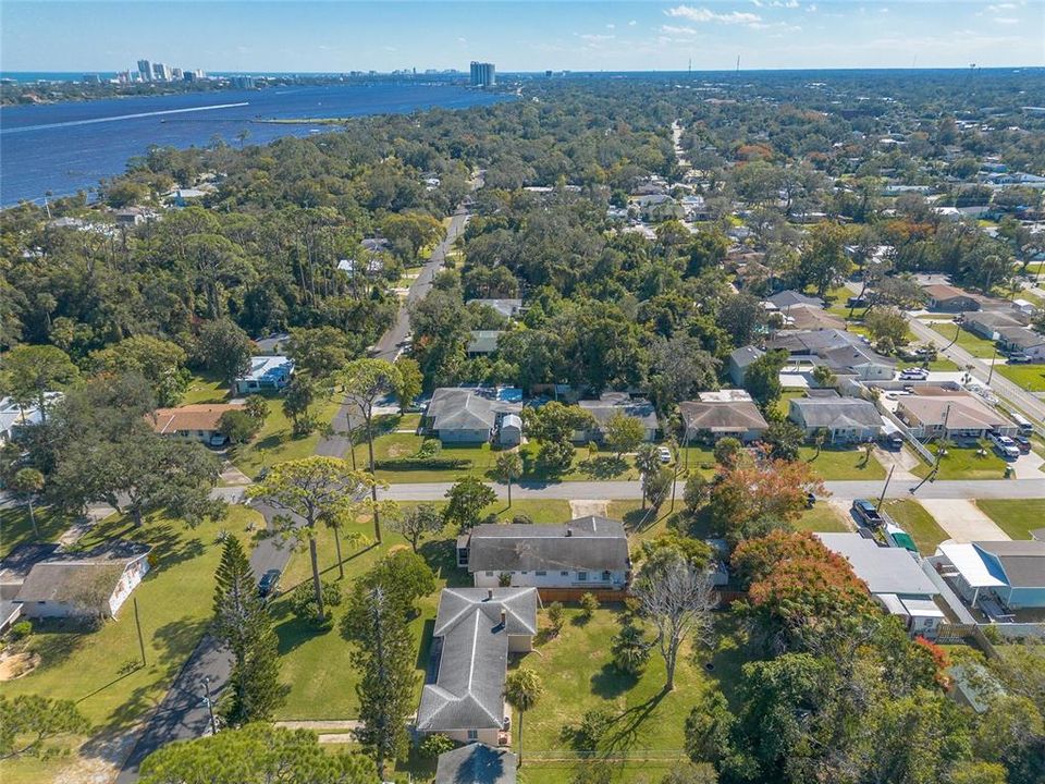 Active With Contract: $259,000 (2 beds, 1 baths, 1162 Square Feet)