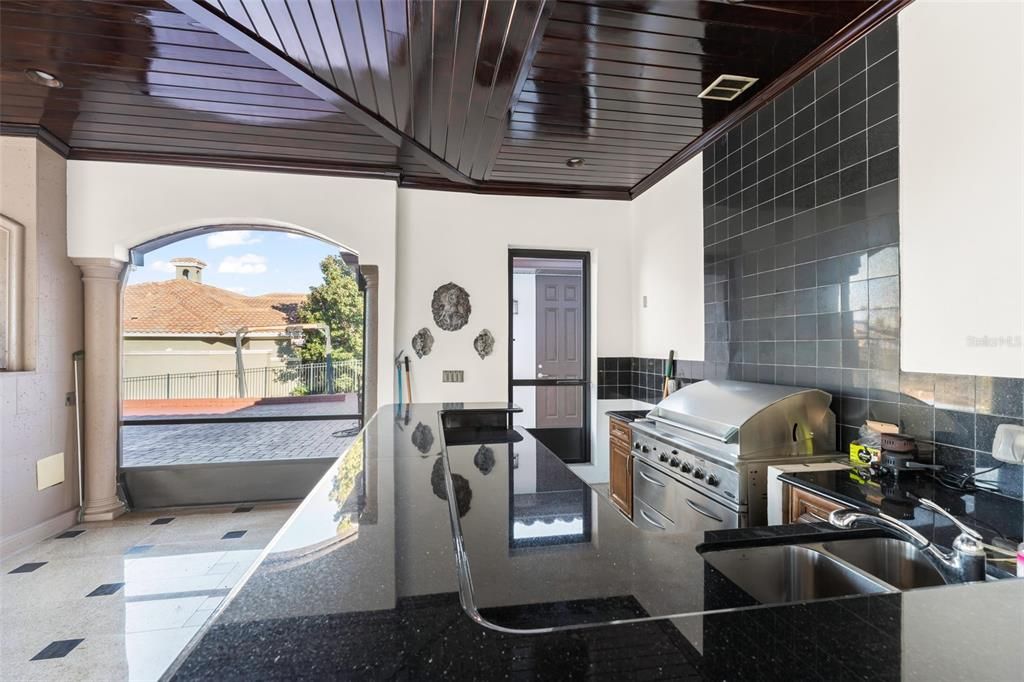 For Sale: $4,925,000 (7 beds, 8 baths, 8931 Square Feet)