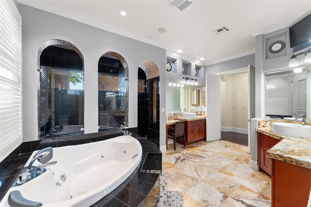 For Sale: $4,925,000 (7 beds, 8 baths, 8931 Square Feet)