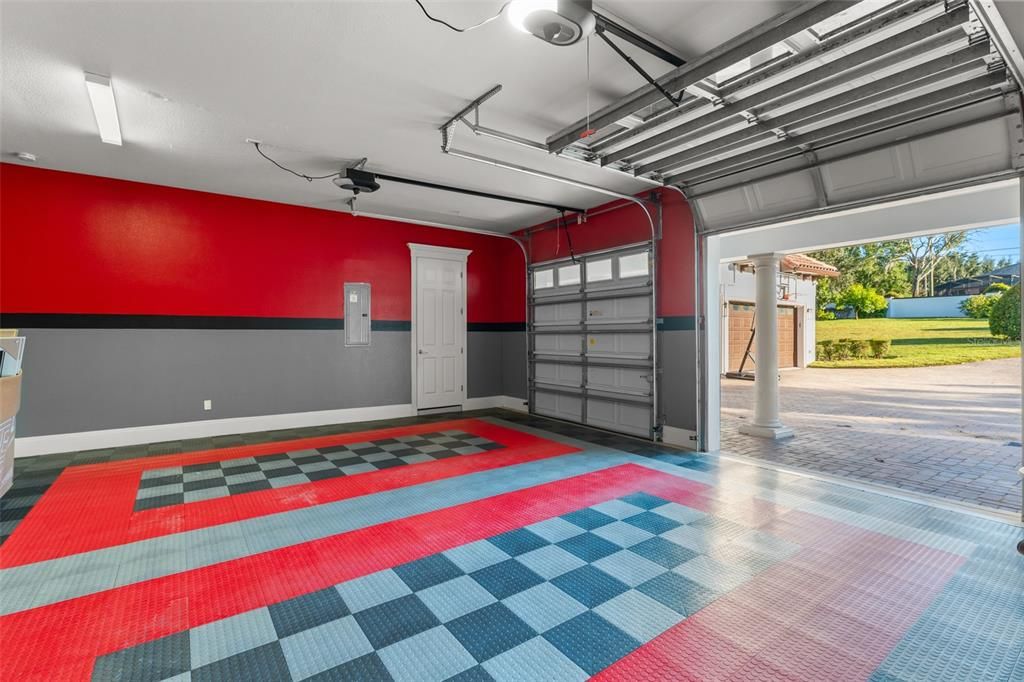 For Sale: $4,925,000 (7 beds, 8 baths, 8931 Square Feet)