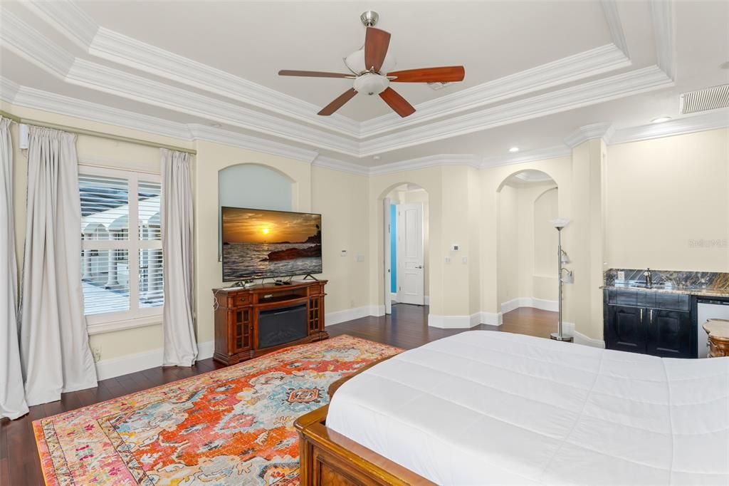 For Sale: $4,925,000 (7 beds, 8 baths, 8931 Square Feet)