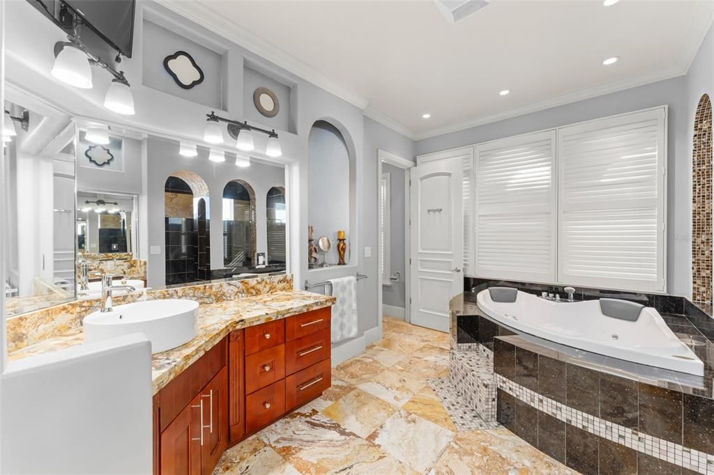 For Sale: $4,925,000 (7 beds, 8 baths, 8931 Square Feet)