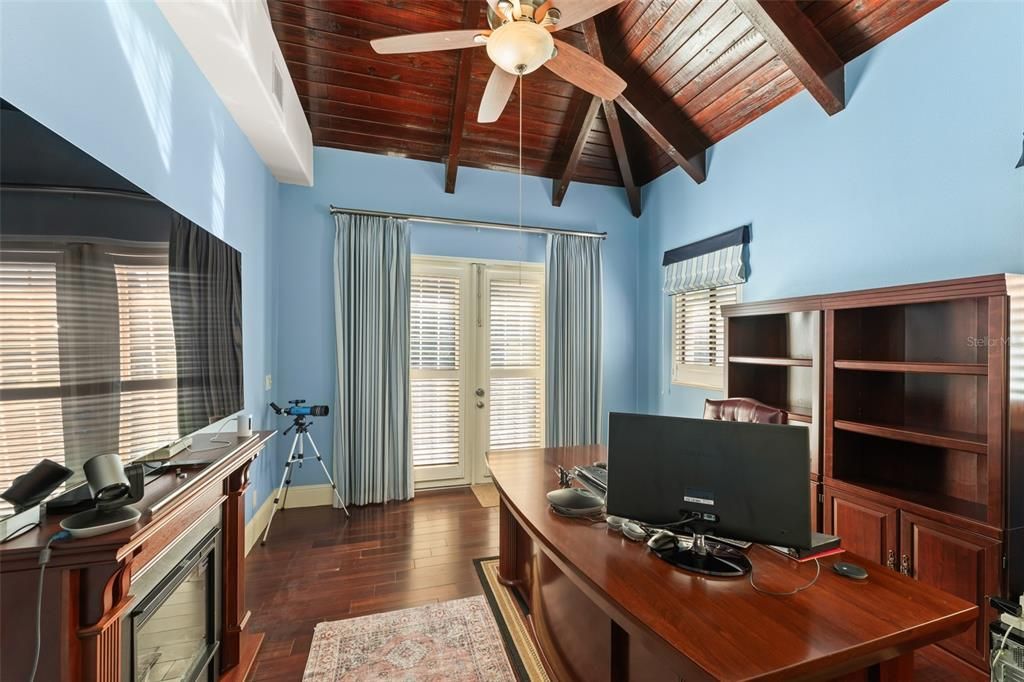 For Sale: $4,925,000 (7 beds, 8 baths, 8931 Square Feet)