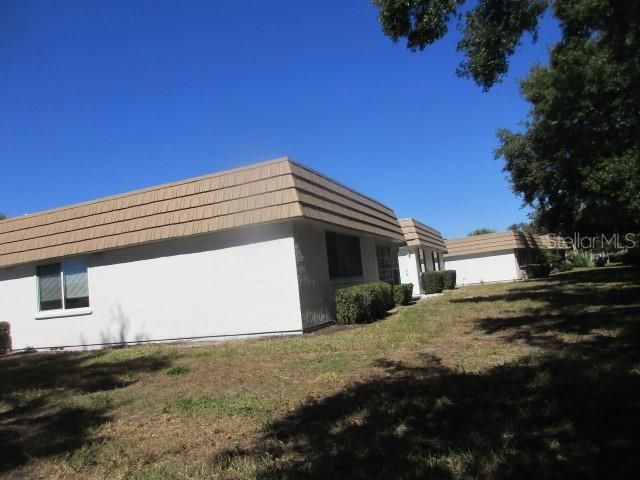 For Sale: $180,000 (2 beds, 2 baths, 1120 Square Feet)