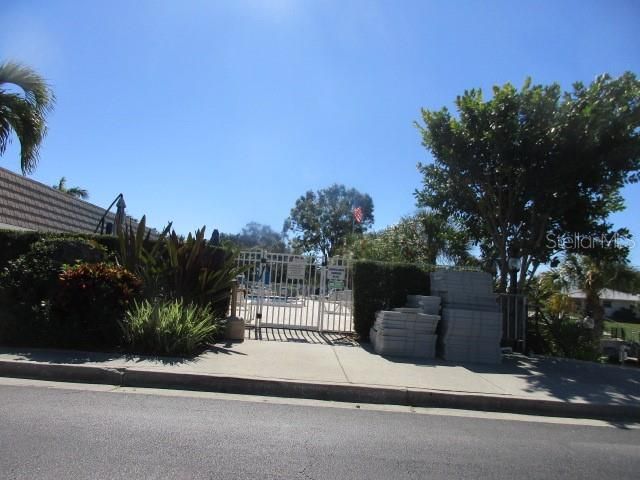 For Sale: $180,000 (2 beds, 2 baths, 1120 Square Feet)