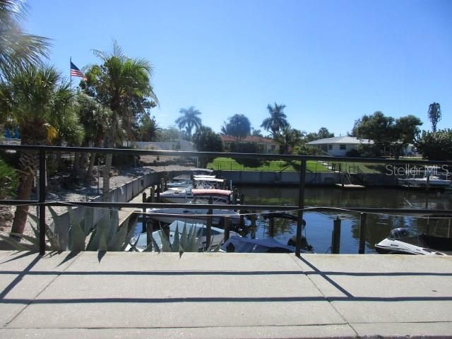 For Sale: $180,000 (2 beds, 2 baths, 1120 Square Feet)