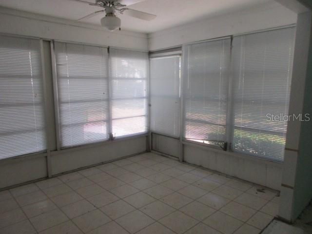 For Sale: $180,000 (2 beds, 2 baths, 1120 Square Feet)