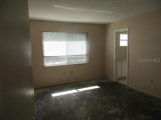 For Sale: $180,000 (2 beds, 2 baths, 1120 Square Feet)