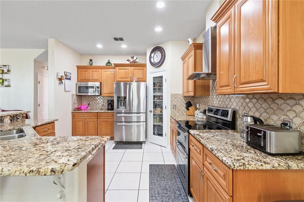 For Sale: $480,000 (5 beds, 3 baths, 3619 Square Feet)