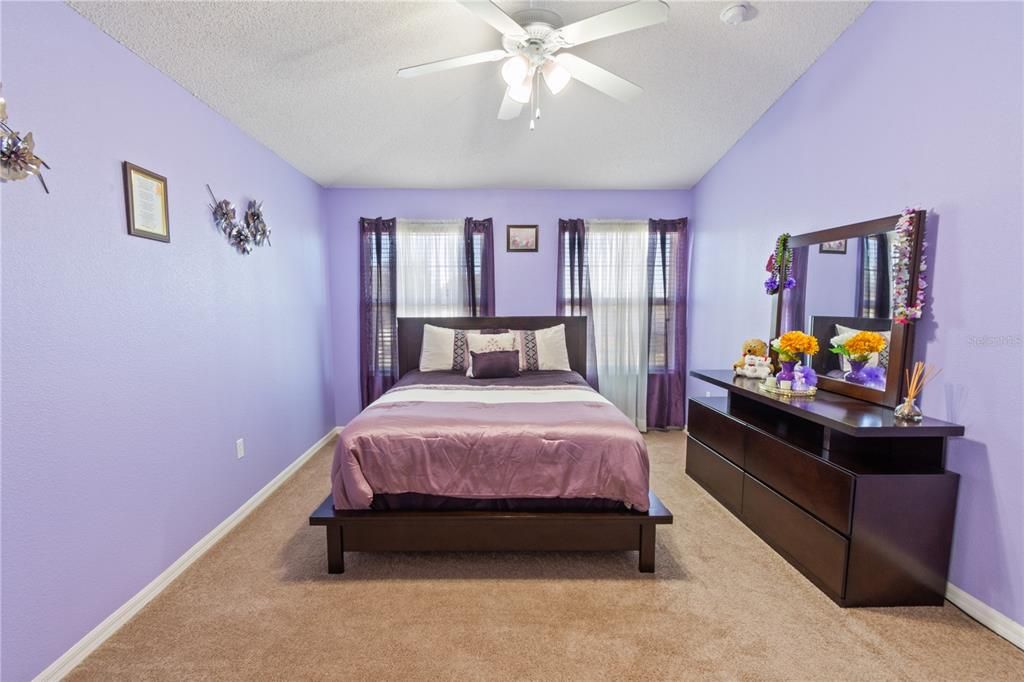 For Sale: $480,000 (5 beds, 3 baths, 3619 Square Feet)