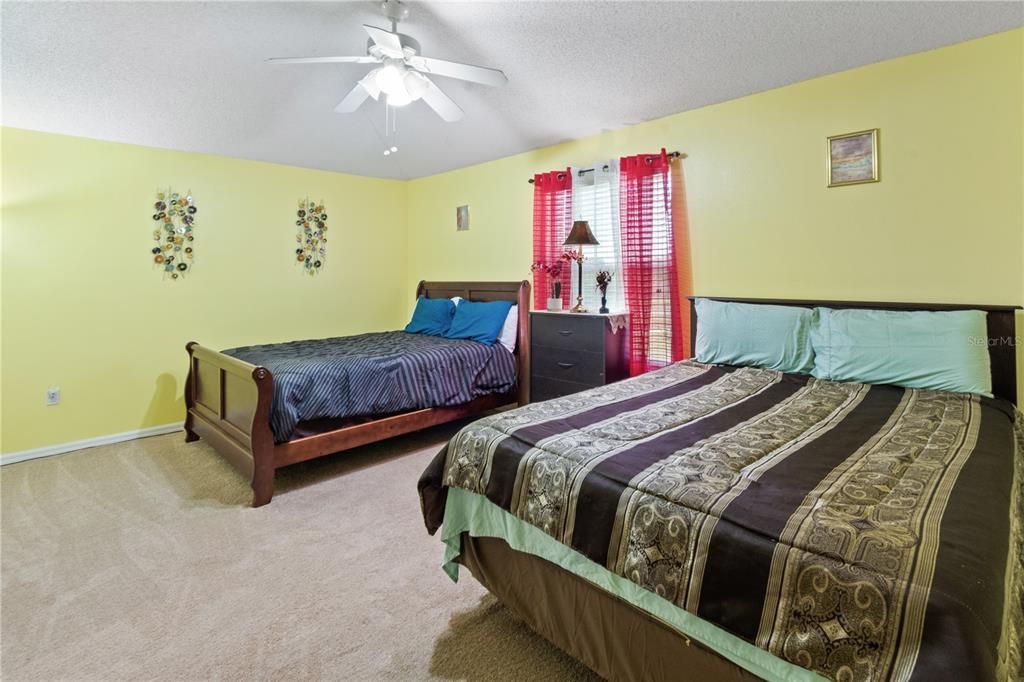 For Sale: $480,000 (5 beds, 3 baths, 3619 Square Feet)