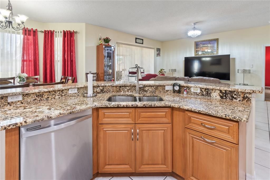 For Sale: $480,000 (5 beds, 3 baths, 3619 Square Feet)