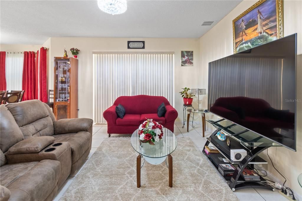 For Sale: $480,000 (5 beds, 3 baths, 3619 Square Feet)