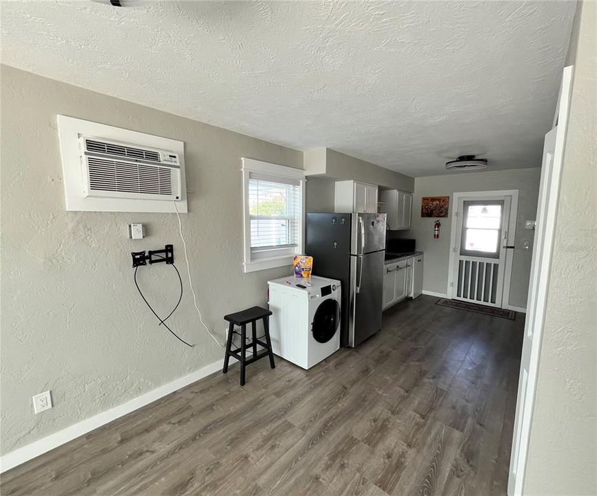 В аренду: $1,150 (1 спален, 1 ванн, 510 Квадратных фут)