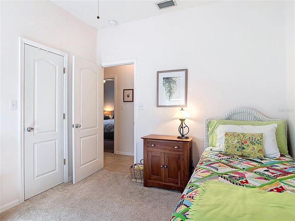 For Sale: $340,000 (3 beds, 2 baths, 1282 Square Feet)