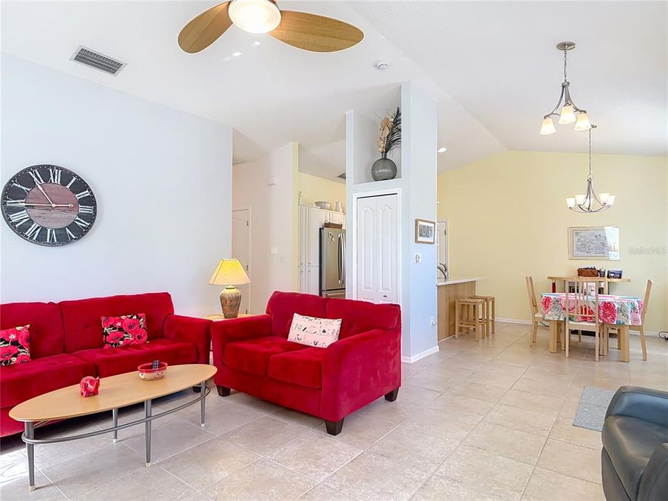 For Sale: $340,000 (3 beds, 2 baths, 1282 Square Feet)