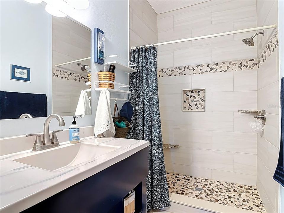 For Sale: $340,000 (3 beds, 2 baths, 1282 Square Feet)