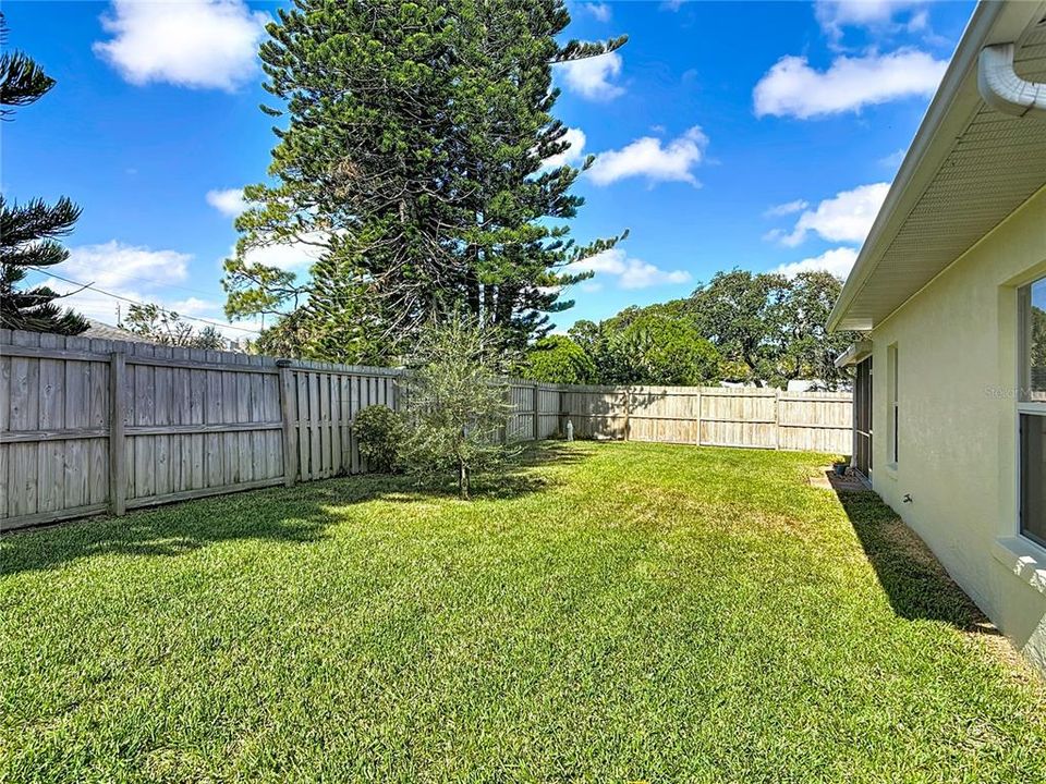 For Sale: $340,000 (3 beds, 2 baths, 1282 Square Feet)