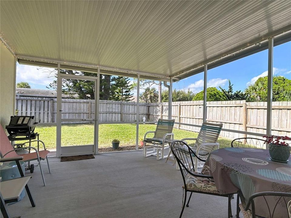 For Sale: $340,000 (3 beds, 2 baths, 1282 Square Feet)