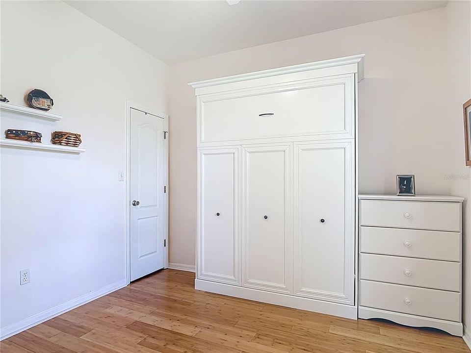 For Sale: $340,000 (3 beds, 2 baths, 1282 Square Feet)