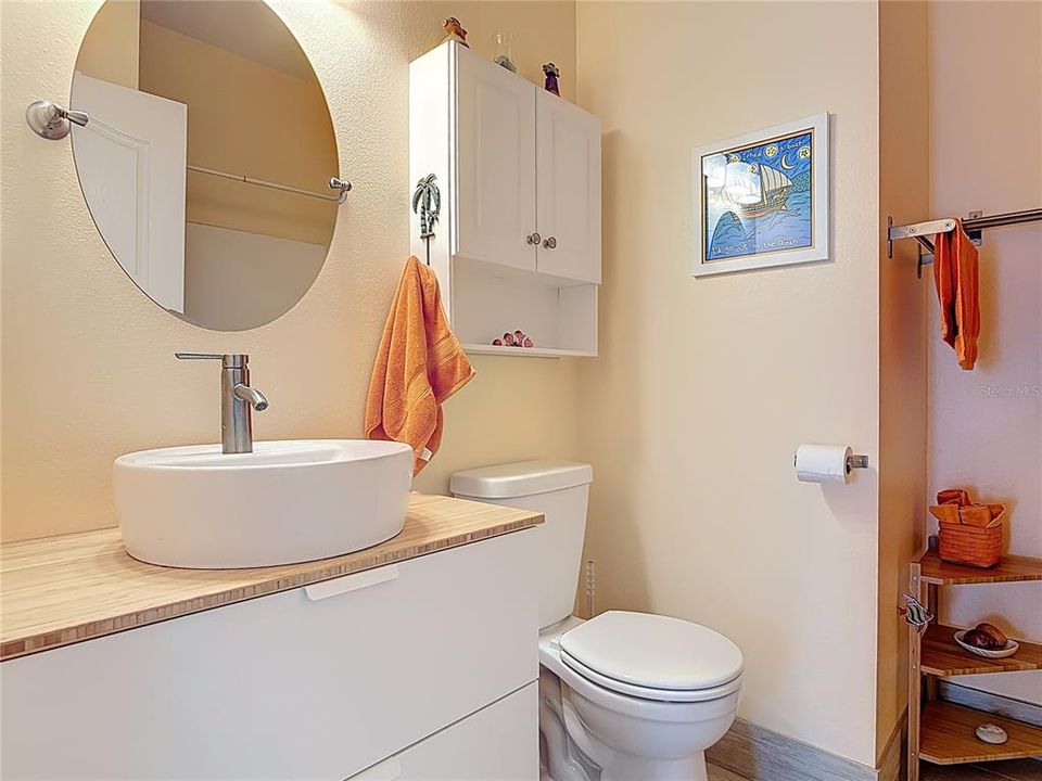 For Sale: $340,000 (3 beds, 2 baths, 1282 Square Feet)