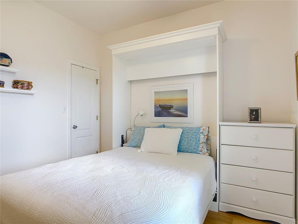 For Sale: $340,000 (3 beds, 2 baths, 1282 Square Feet)