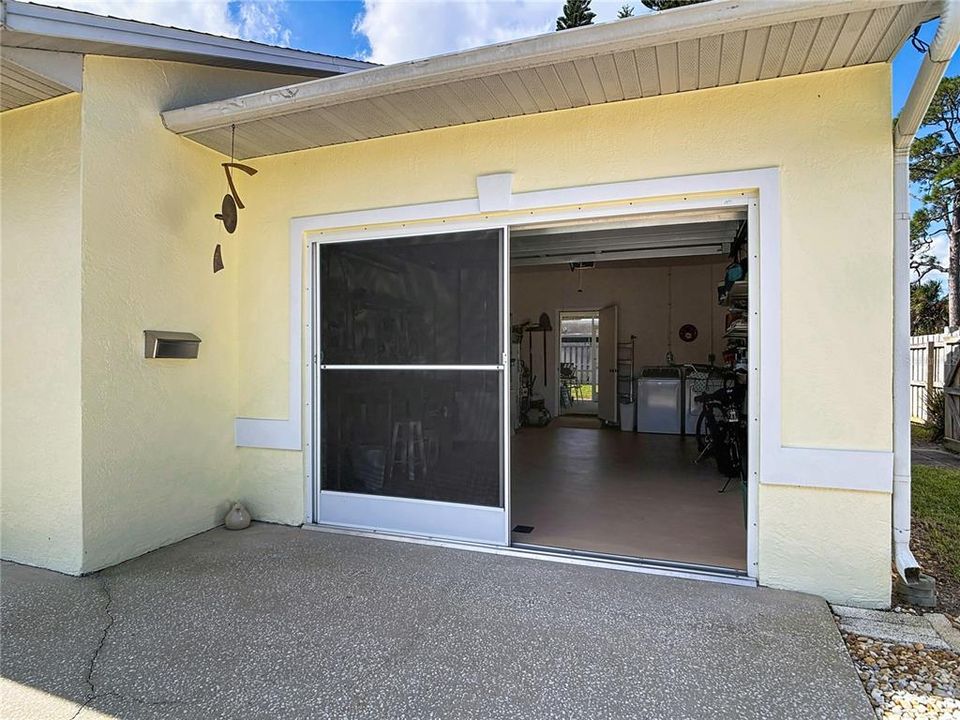 For Sale: $340,000 (3 beds, 2 baths, 1282 Square Feet)