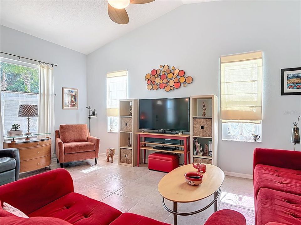 For Sale: $340,000 (3 beds, 2 baths, 1282 Square Feet)